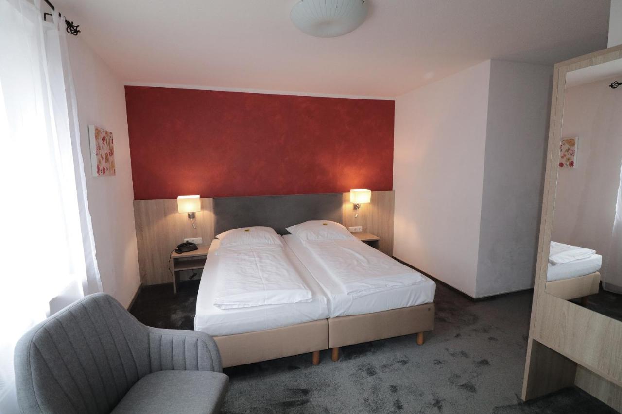 Hotel Central 제벤 외부 사진